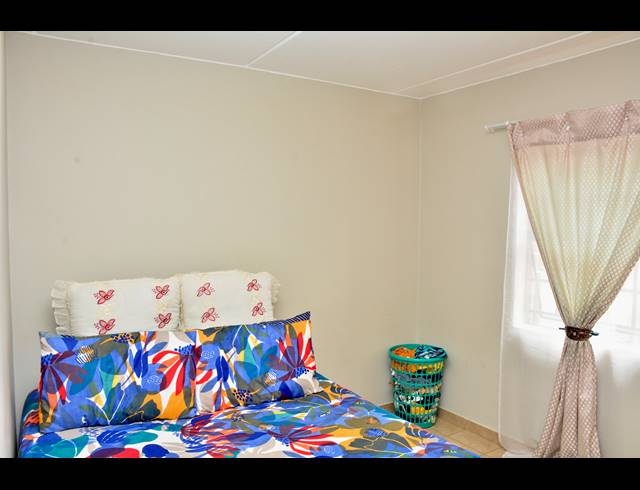2 BEDROOM APARTMENT FOR SALE IN OLIFANTSVLEI